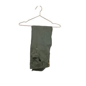 Refuge distressed with frayed bottom size 8